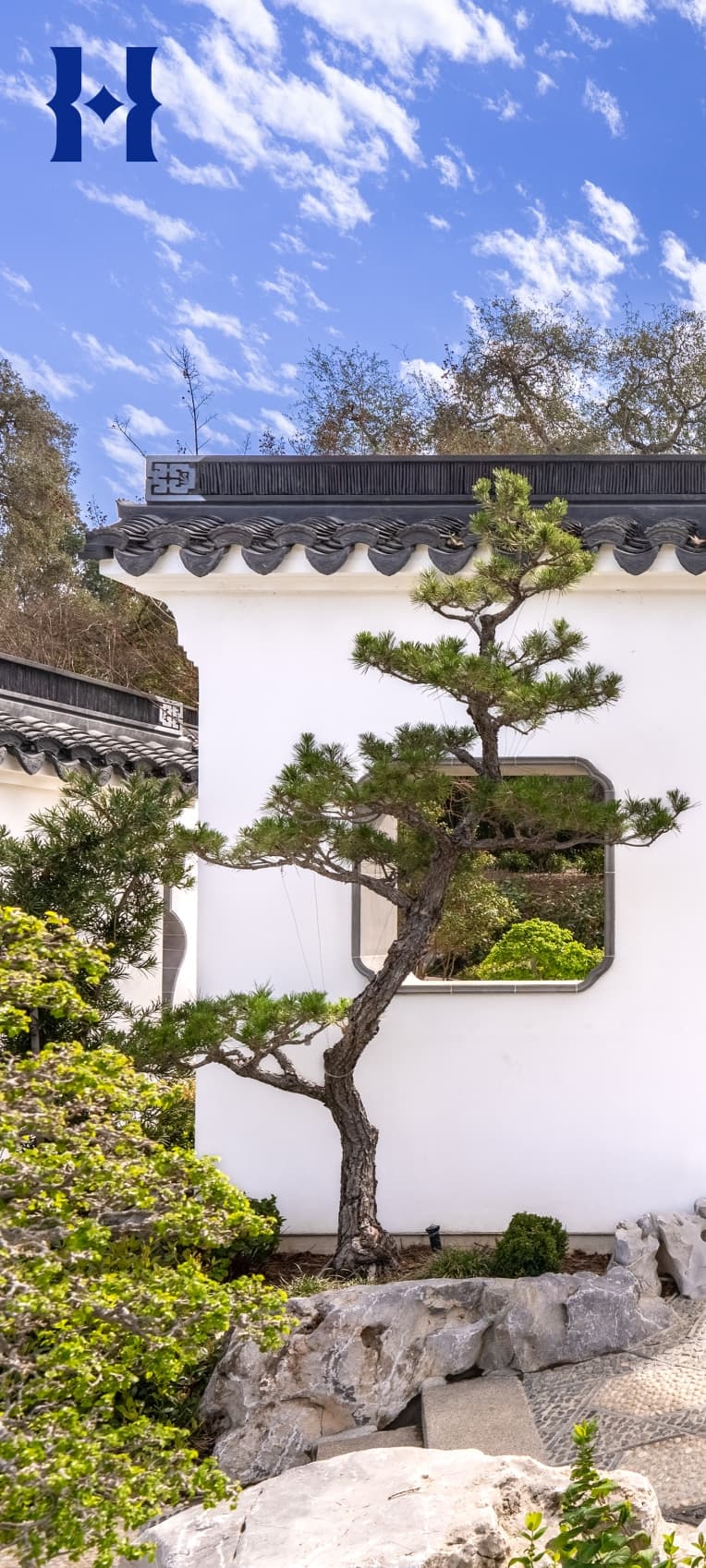 A topiary in a Chinese-style garden.